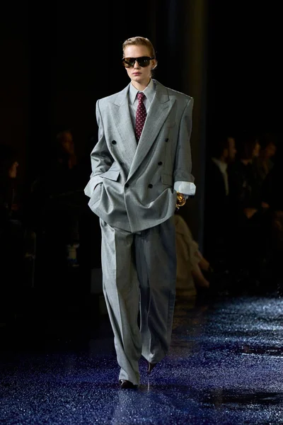 Look 5